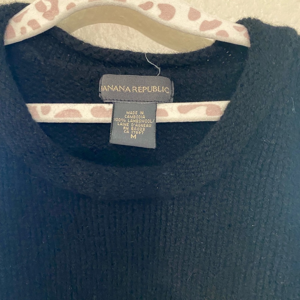 Banana Republic Women's Black Crew Neck Sweater